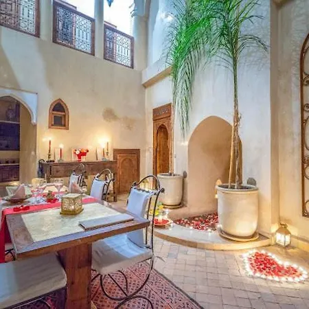 Riad Jaune Safran Entire House-3