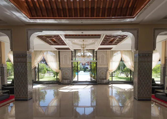 Hotel Jacuzzi: Ennakhil Marrakech Hotel & Spa